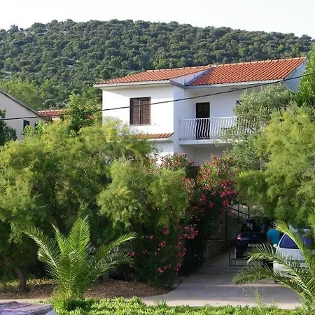 Fran - 30 M From Sea Apartment